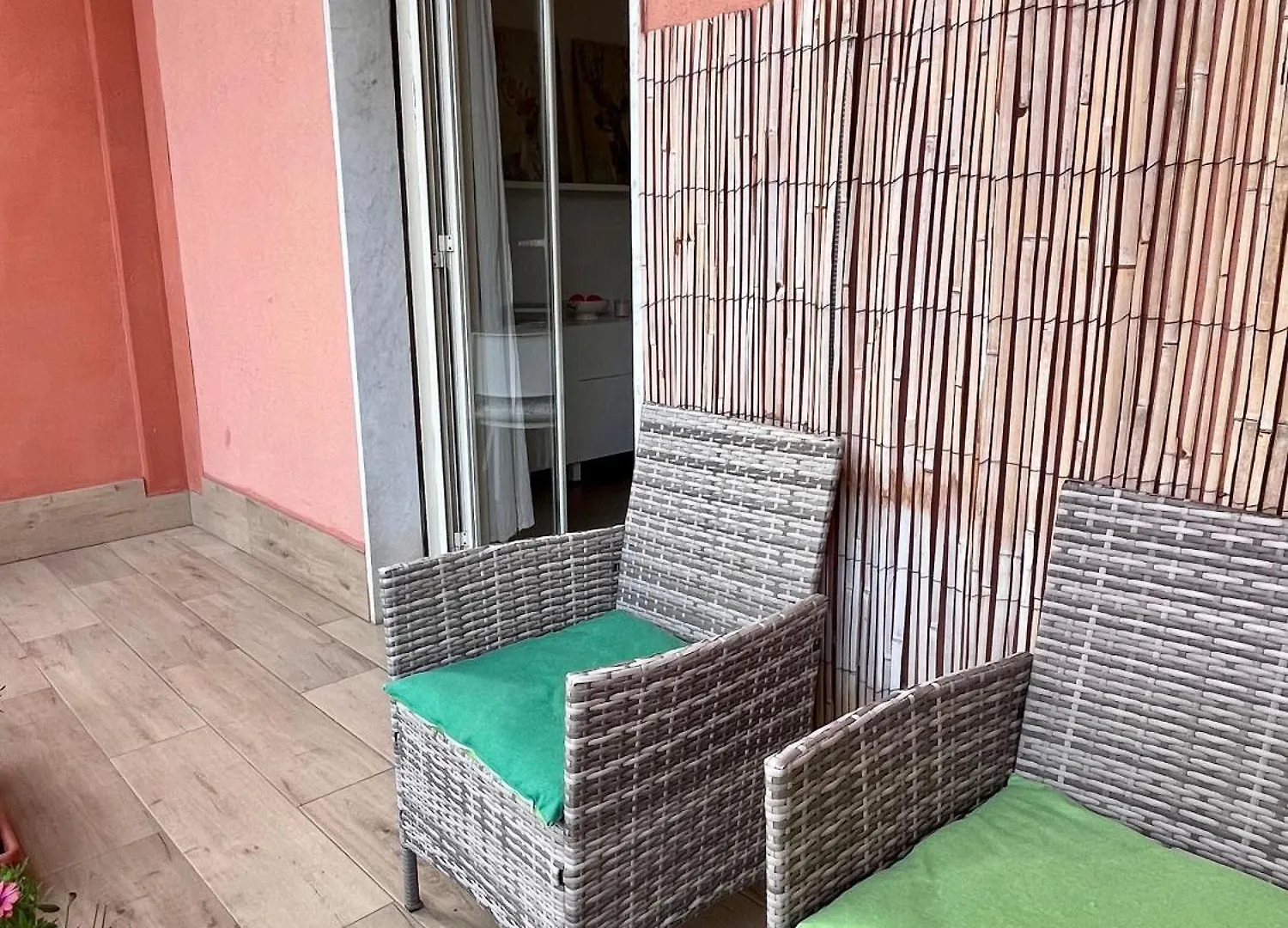 Апартаменты Happy Home Катания